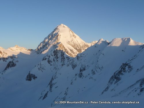 Gran Zebru (3859m) od chaty Casati