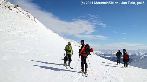 6. 2. 2011 – Nedokončený výlet na vrchol Khoustoup (3201 m), sedlo cca 2800 m