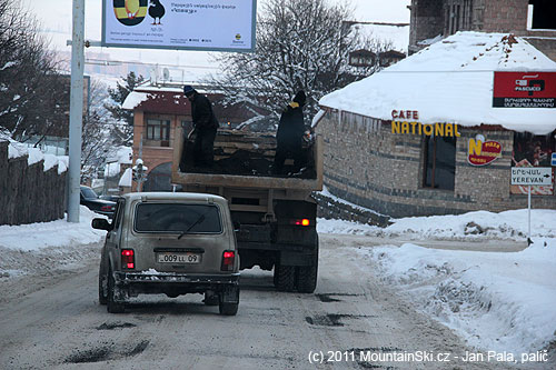 Automatický a plně motorizovaný sypač