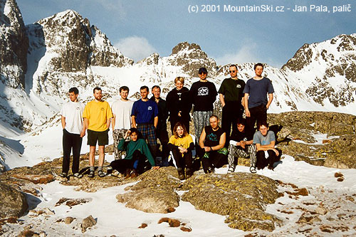 Část účastníků výletu v roce 2001