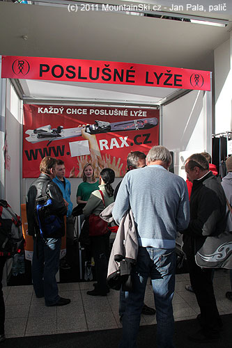 Už to nejsou RaxSki, ale Poslušné lyže, před dvěma lety na Zajímavosti a lyžování na veletrhu Sport Life 2009 v Brně byly RaxSki dokonce s vázáním Silvretta 400