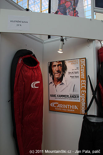 Tváří firmy Carinthia je Hans Kammerlander, nevím, proč mu ve výčtu na plakátu chyběl Everest s lyžemi v roce 1996
