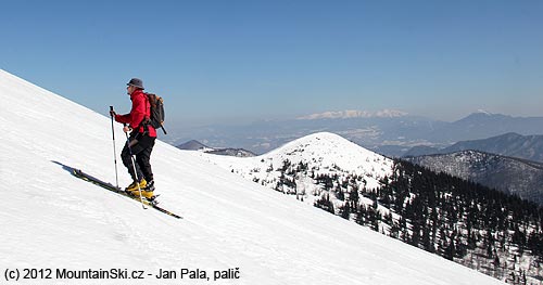 S BCA Float 18 v Malé Fatře, na pozadí Západní Tatry