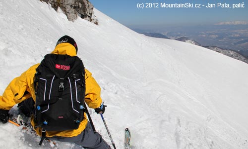 Višňovská červená úprava Snowpulse Pro 35 R.A.S.