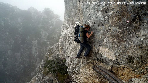 Asi nejnáročnější – ferratový – úsek na trase Timinškova pot, ferrata C