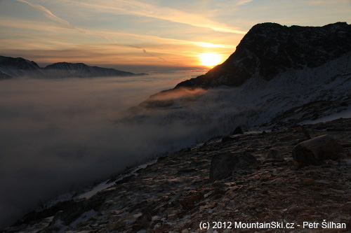 Východ slunce od Villacher Hütte