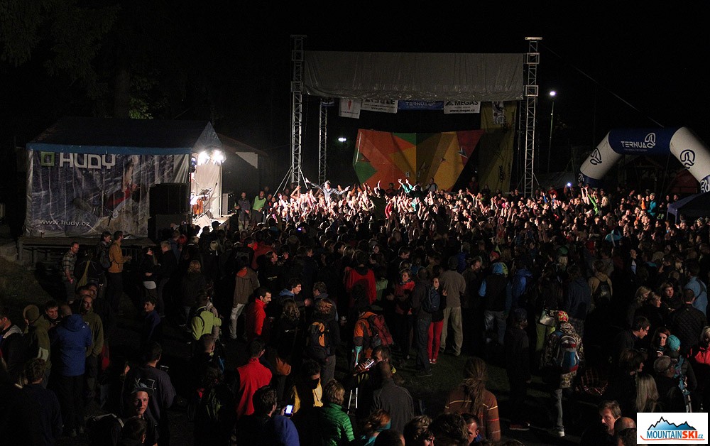 V sobotu večer bylo na koncert skupiny 100 zvířat plno