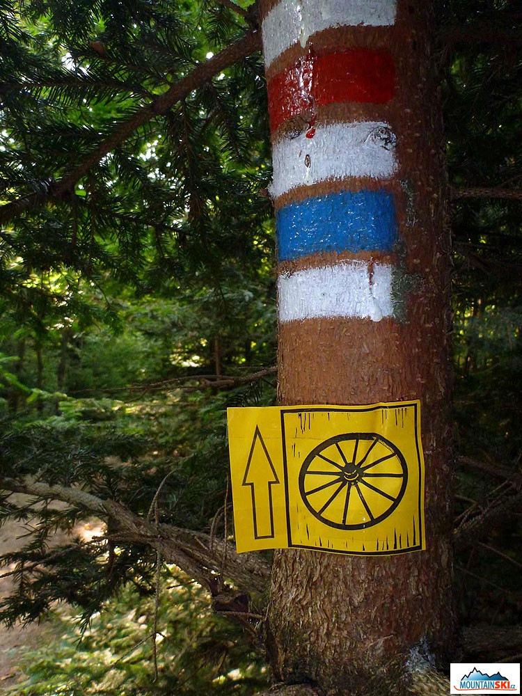 K turistickým značkám dočasně přibyla i jedna cyklisticko-horolezecká