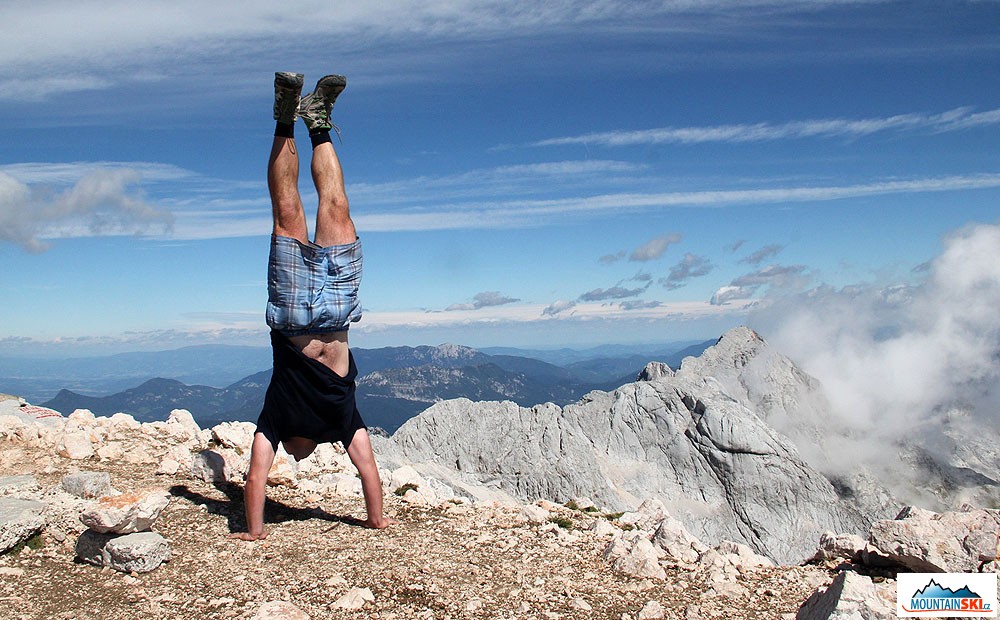 Další stojkové vrcholové foto do sbírky – 2558 m vysoký Grintovec