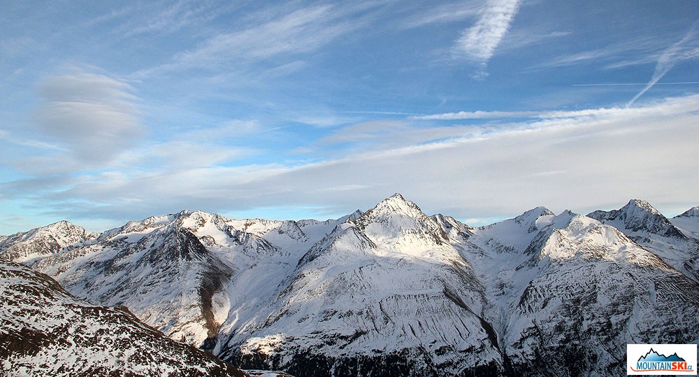 Mraky si hrají nad Alpami