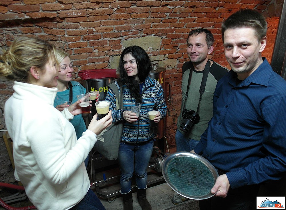 Prohlídka minipivovaru Černý orel s odborným cizojazyčným výkladem – díky Borisovi Zubíkovi