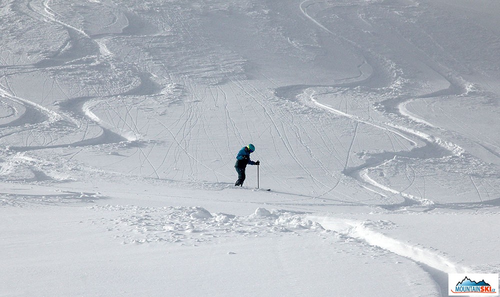 Skier: Aljona, location: Mottolino Fun Mountain Livigno, photo: palič