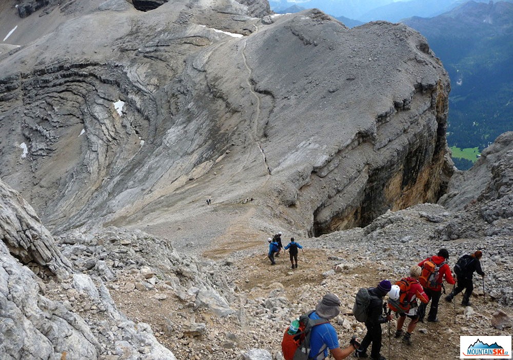 Zostup z vrcholu La Varella – 3055 m