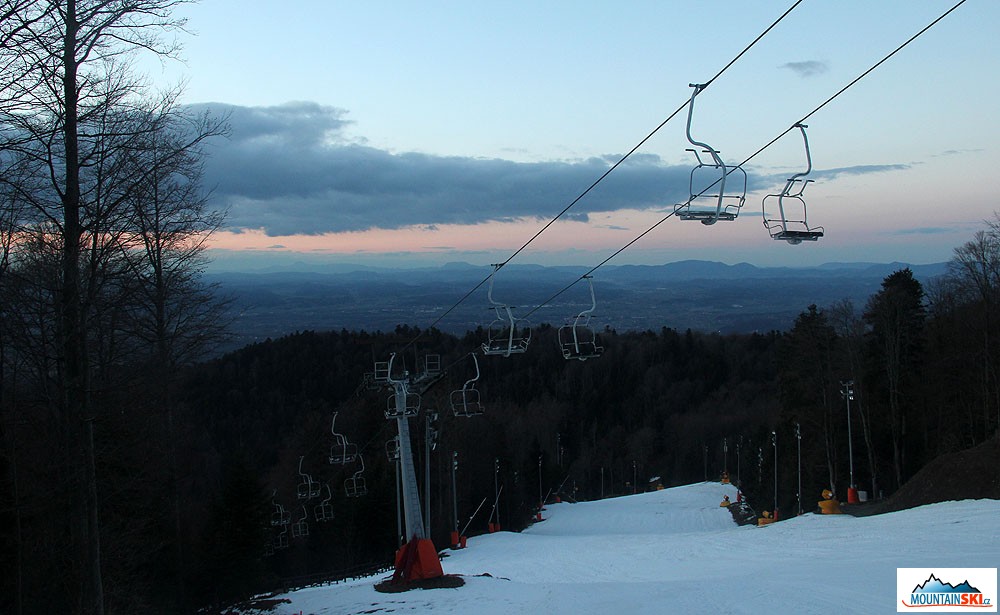 Trochu nevyužité sedačky nad Záhřebem koncem února
