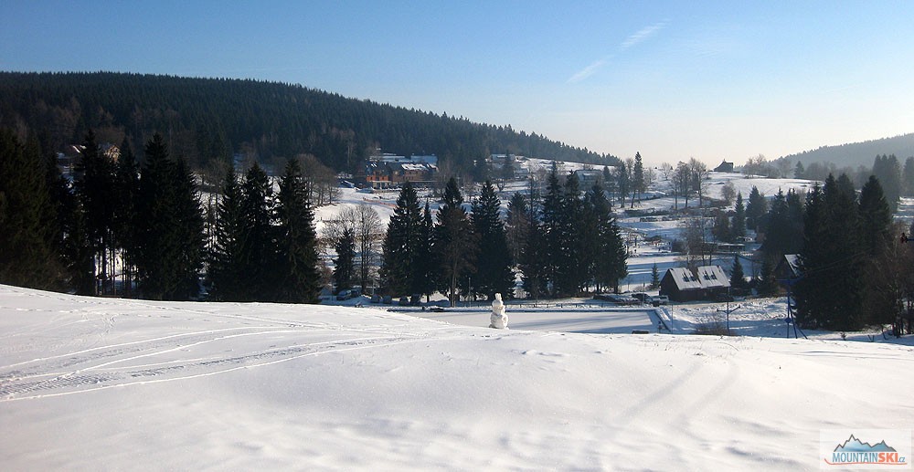 Výhledy na Bedřichov od lyžařských vleků EPV1 a EPV 2