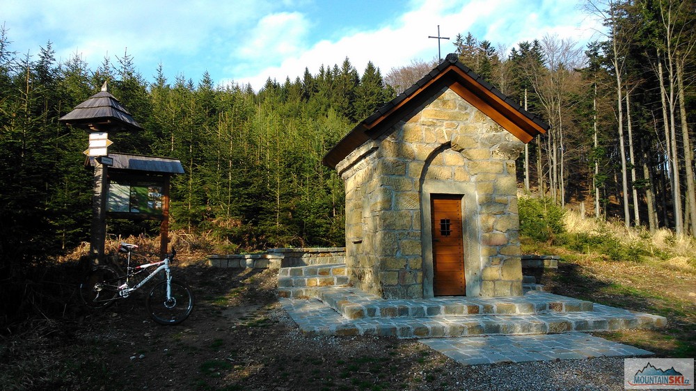 Nová kaple sv. Františka nad Vysokým Polem a Újezdem