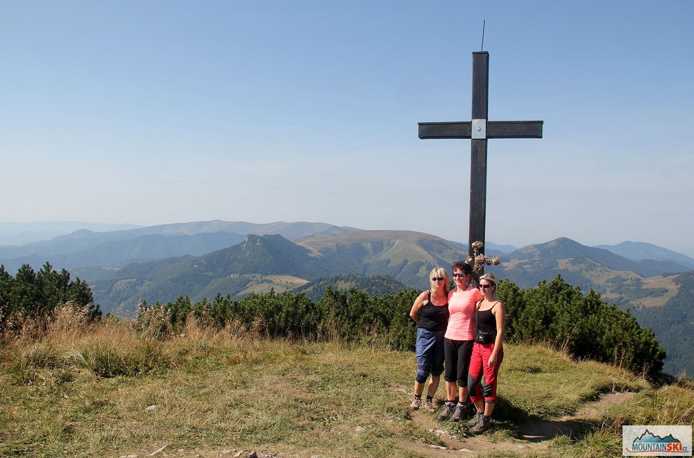 Tři Hanky na Rakytově, v pozadí například Čierný kameň, Ploská a Borišov