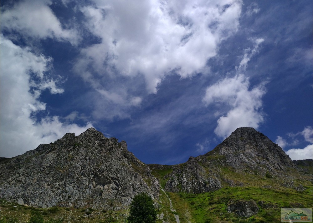 Mraky si hrají nad Galičnikem