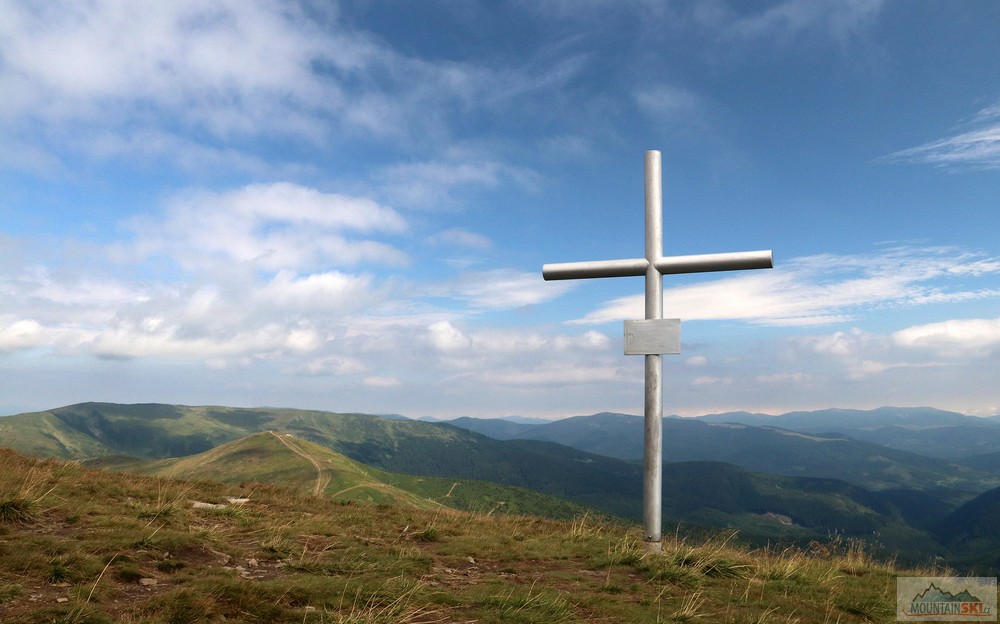 Standardní kříž na Bliznici (1881 m)