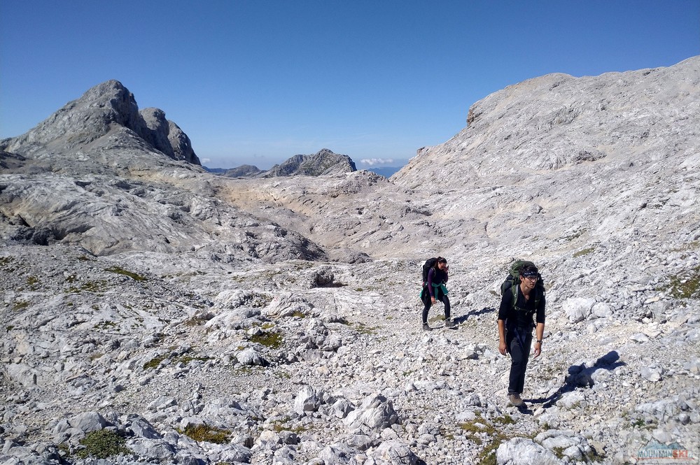 Krasovou planinou Julských Alp