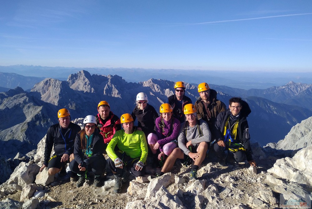 Standardní skupinové foto na vrcholu Triglavu