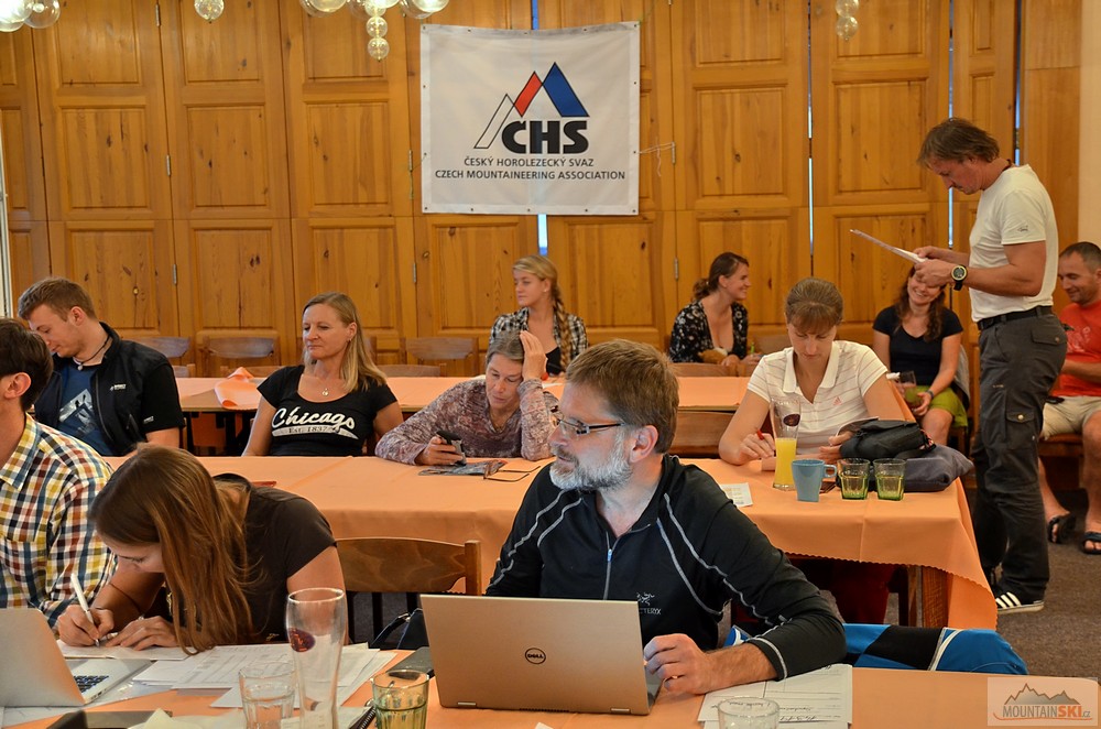 Část účastníků semináře v kongresové místnosti