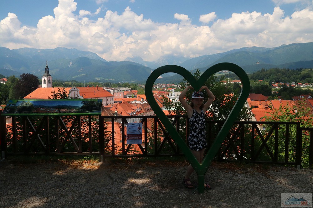 Výhled na Kamnišsko-Savinjské Alpe z Kamniku